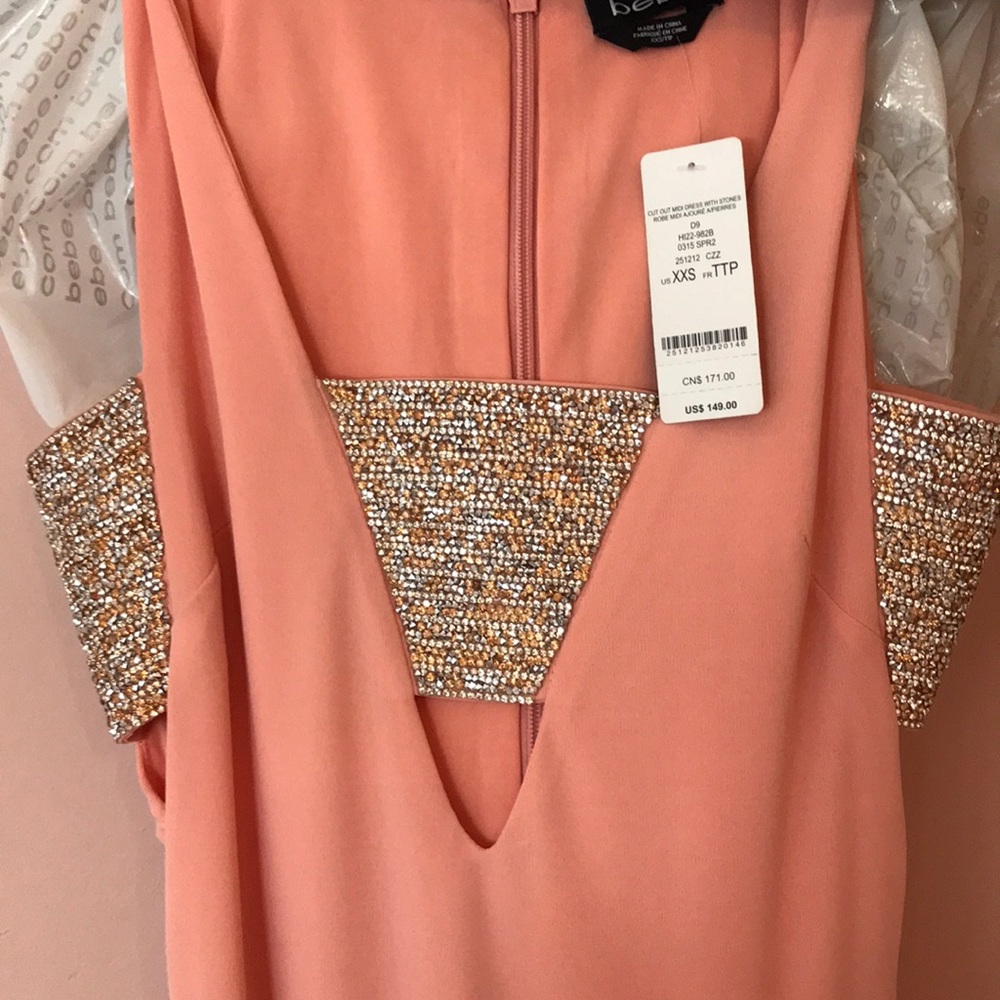 NEW GORGEOUS peach quarter length dress